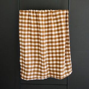 NWOT Mebie Baby Gingham Muslin Swaddle Blanket